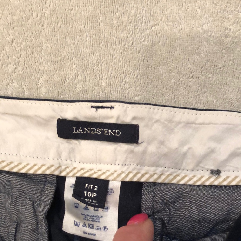 Lands’ End navy shorts size 10 petite